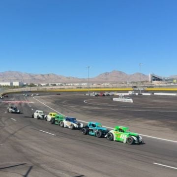 Legend Cars are racing at the Bullring! @spears_manufacturing