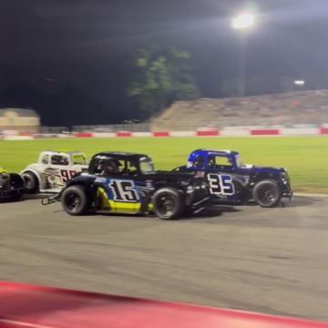 Time for a legendary race! The Legends are racing in the Kyle Busch Invitational benefiting the @bundleofjoyfund!