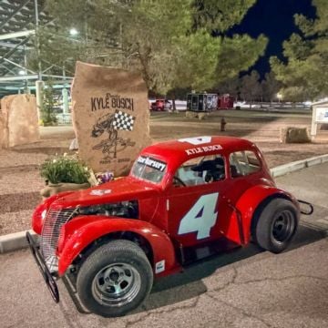Forever a Legend🏁 Great work by the U.S. Legend Cars West and Las Vegas Motor Speedway teams for collaborating to build...