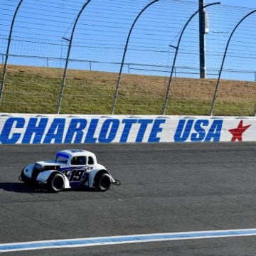 The temperature might be chilly, but the ROVAL is hot🏎️🔥 #USLegendCars