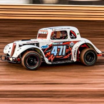 Start your engines and your day the sideways way! ????? #LCDirtNats