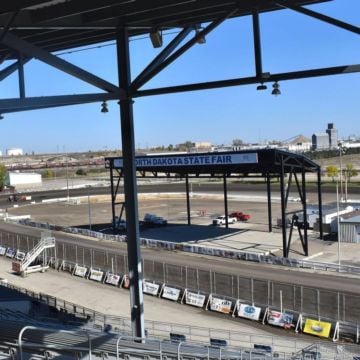Hello, Nodak Speedway #LCDirtNats