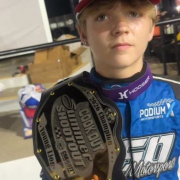 🏆 for Mom ❤️ 13-yr old Landon Thrasher exceeded his own expectations by winning a Summer Shootout Championship. The fiv...