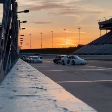 Racing into the sunset?? #ThursdayThunder